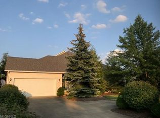 1473 Spyglass Hill Dr, Brunswick, OH