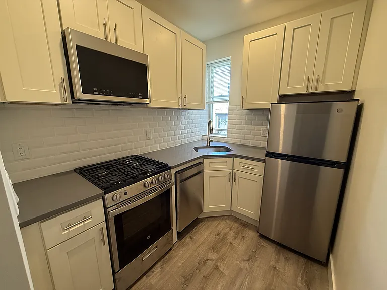 94 Brainerd Rd — Photo 7