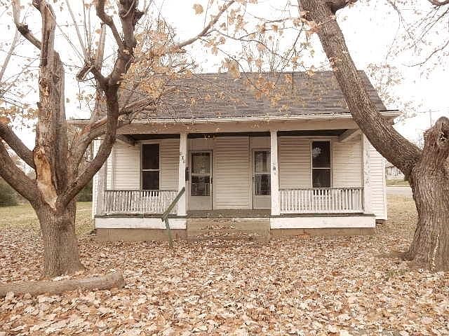 1st image of 605 Gordon Ave