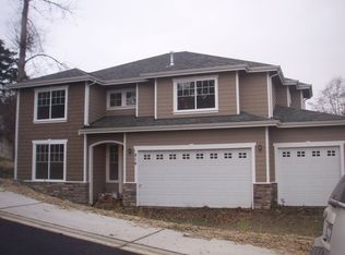 816 E Walnut St, Kent, WA 98030