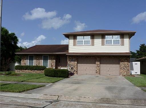1st image of 3917 Hillcrest Dr