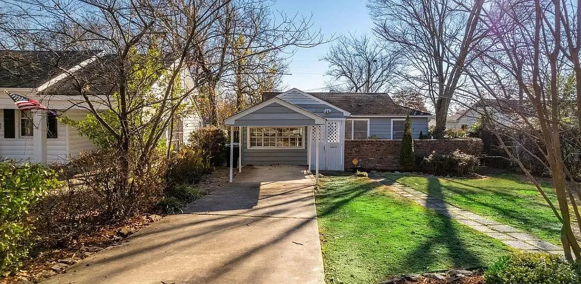 6423 Kenwood Rd — Photo 1