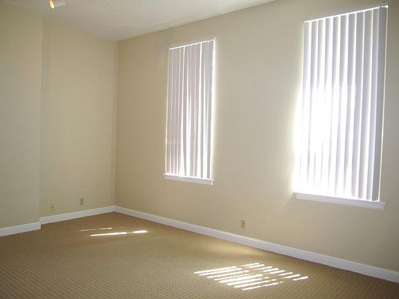 2nd image of 909 Geyer Ave #A