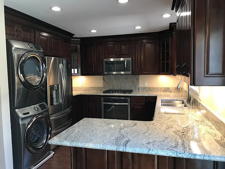 9660 Durham Dr — Photo 2