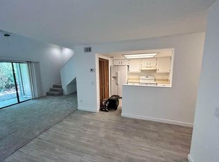 7200 SW 8th Ave #A5, Gainesville, FL 32607