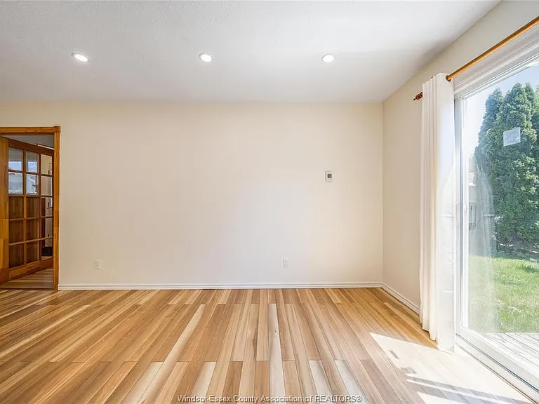 1229 Arncliffe Pl — Photo 19