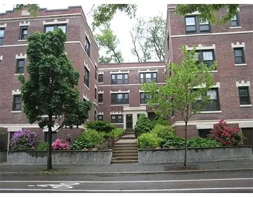 590 Washington St #2 Photo 1