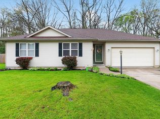 10106 Ashwood Forest Dr, Osceola, IN 46561