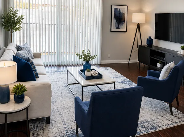 LB2022, 2022 E 7th St APT 2, Long Beach, CA 90804