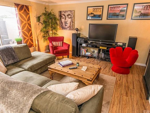 4th image of 5465 Newcastle Ave APT 4