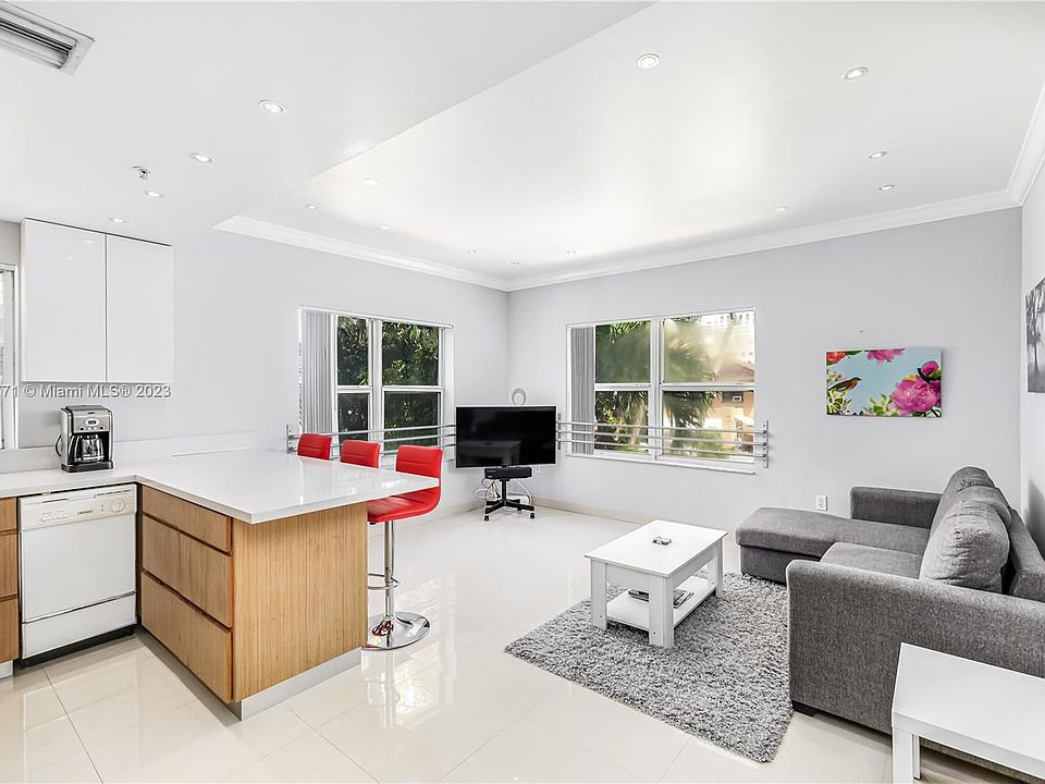 1st image of 1542 Drexel Ave APT 202
