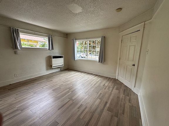 2nd image of 733 Cerritos Ave #739