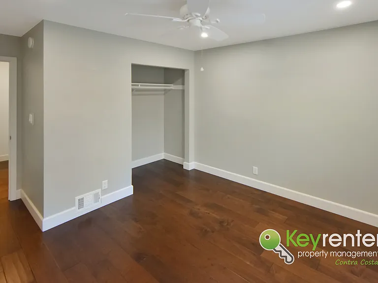 2255 Segundo Ct #2 — Photo 11