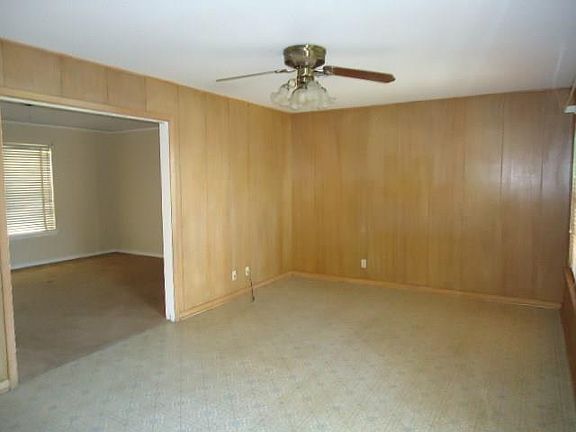 3rd image of 1026 Herndon St