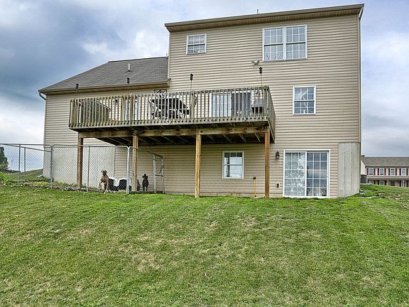 3rd image of 475 N Burberry Ln