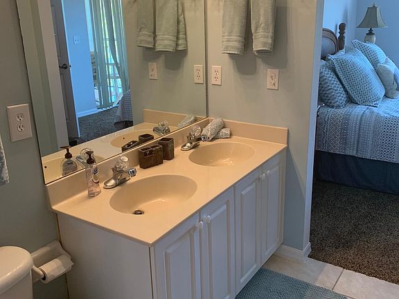 5th image of 9175 Celeste Dr Unit 407