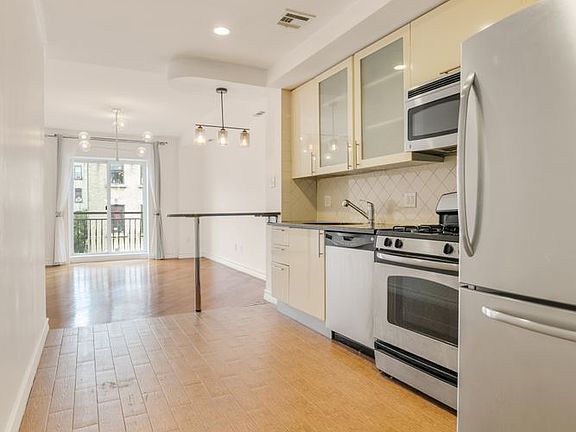 3rd image of 147 W 142nd St APT 5A