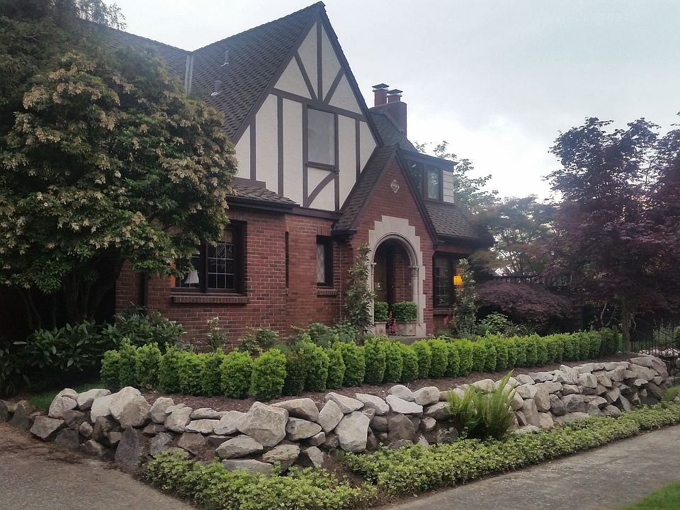 2nd image of 4305 NE 38th St