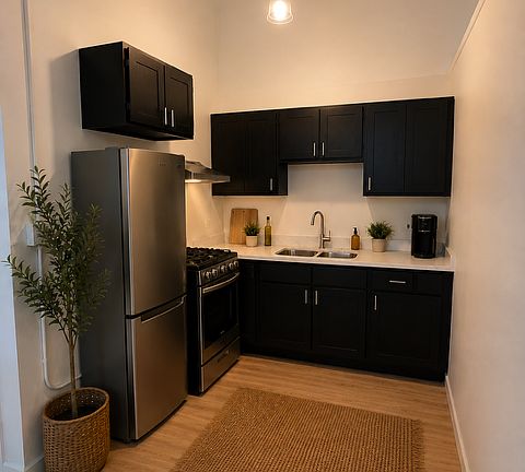 3rd image of 1036 N California Ave #1R
