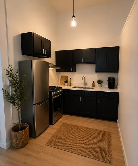 1036 N California Ave #1R — Photo 3