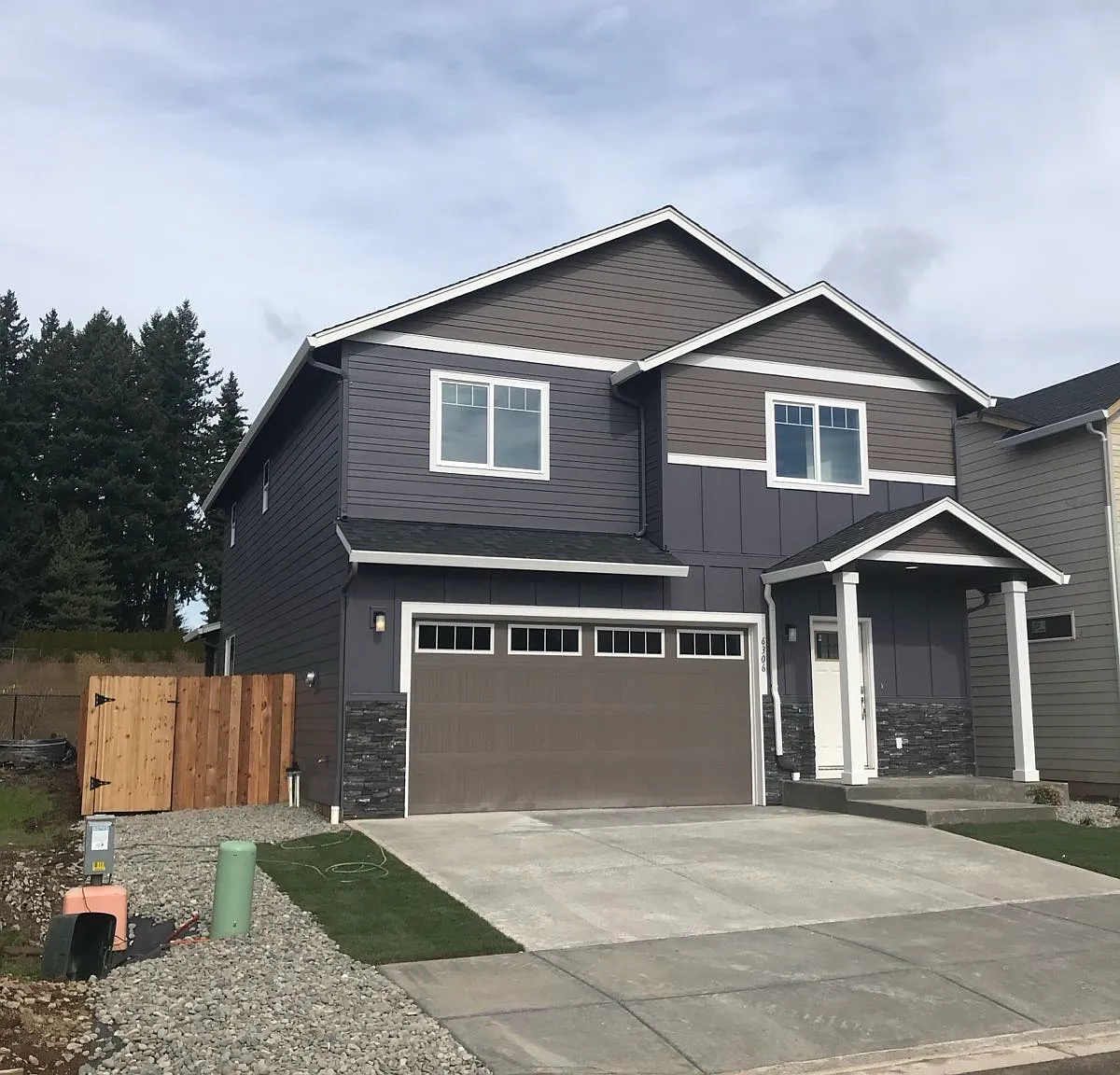 3 bed, 2.5 bath, 2104 sqft, $2,800 — Photo 1