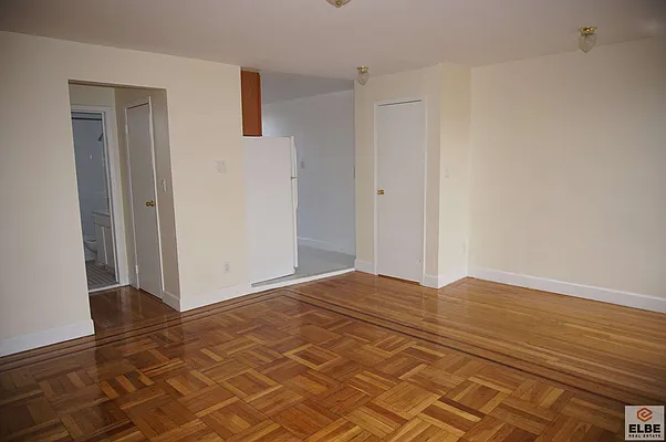 Rented by Elbe Real Estate Inc | media 2