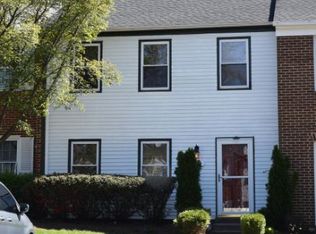 893 Holborn Ct, Sterling, VA 20164