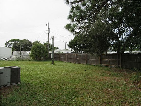 5th image of 2042 Willow Ave