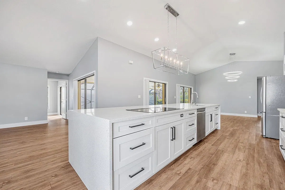 3 bed, 2.0 bath, 1580 sqft, $4,400 — Photo 3