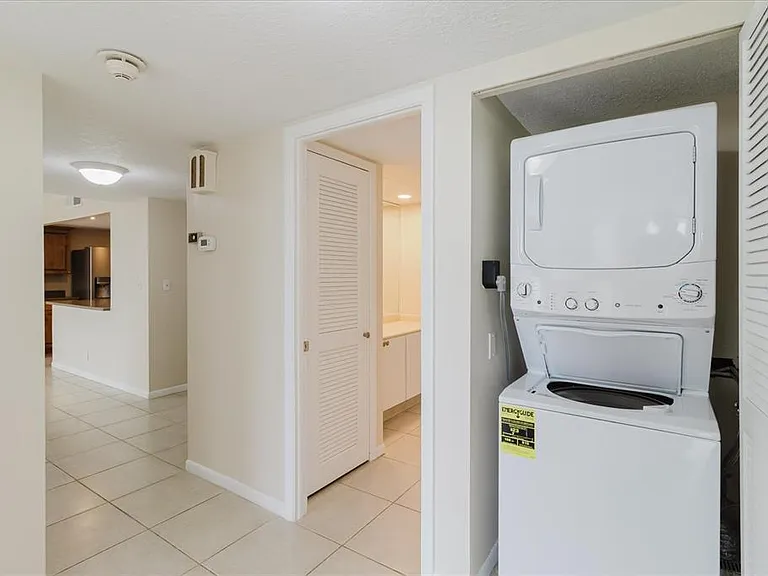 100 Oakmont Ln #507 — Photo 31