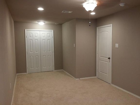 5th image of 4029 W Walnut St