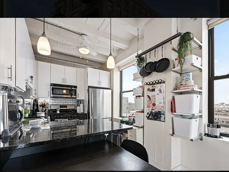 1791 W Howard St #405 — Photo 4