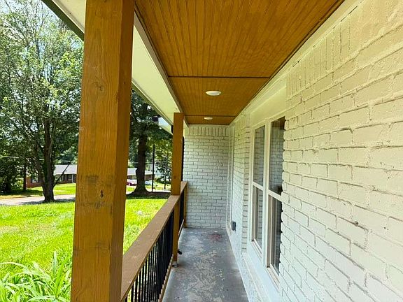 3rd image of 2792 Flagstone Dr