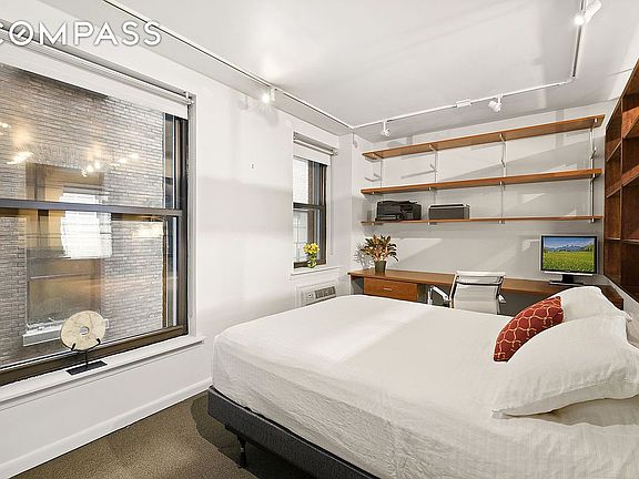 4th image of 32 W 40th St APT 7B