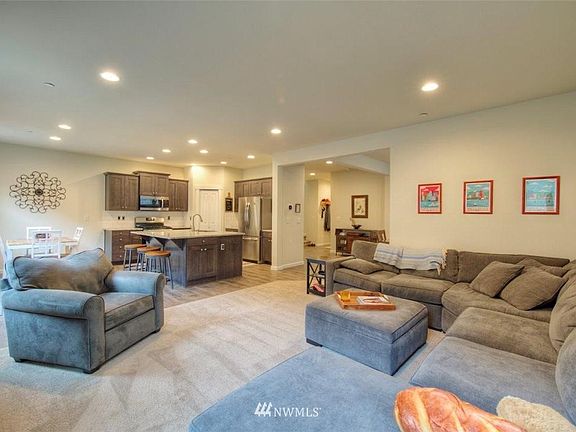 5th image of 4907 52nd Avenue Ct W
