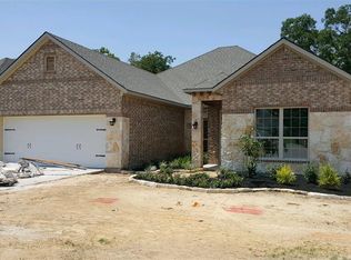 1817 Basin Trl, Brenham, TX 77833