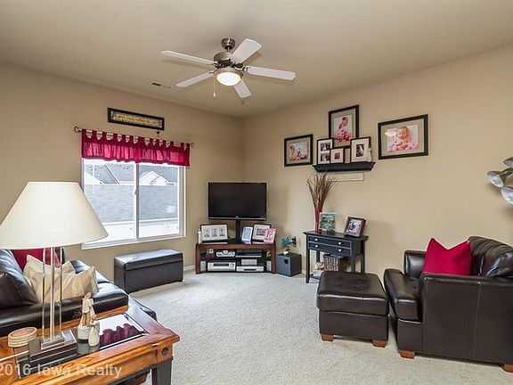 2nd image of 10325 Essex Dr Unit 3