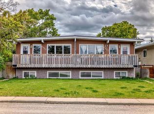 6427 35th Ave NW, Calgary, AB T3B1S5