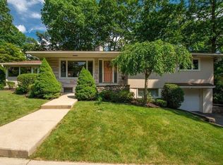 49 Churchill Dr, Norwood, MA 02062