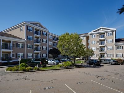 989 East St APT 107, Dedham, MA, 02026
