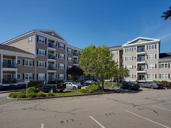 989 East St APT 107, Dedham, MA 02026