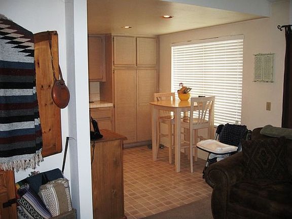 4th image of 15860 Oro Glen Dr