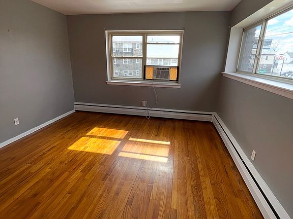 2nd image of 511 North Ave APT 1B