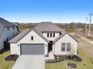 945 Goose Creek St, Webster, TX 77598