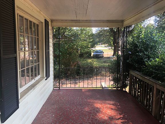 2nd image of 301A Clifton Ter