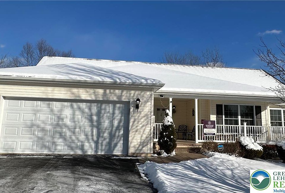1st image of 317 Golden Oaks Dr