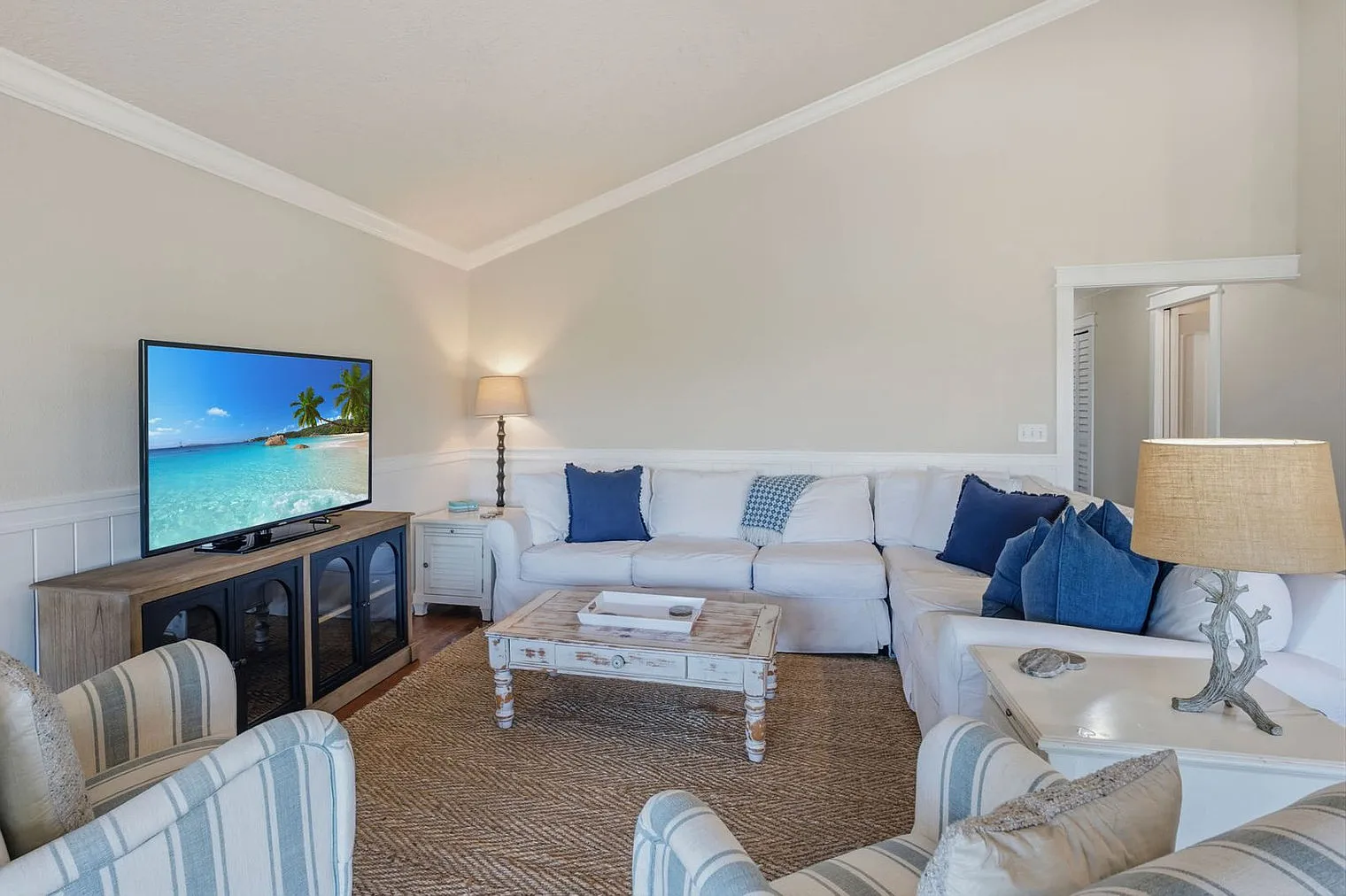 3 bed, 2.0 bath, 1496 sqft, $17,028 — Photo 3