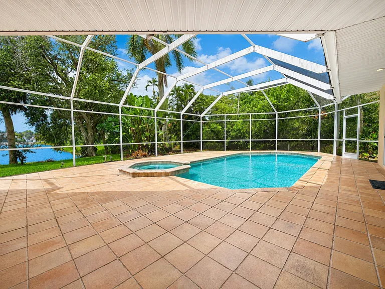 4625 Sweetmeadow Cir — Photo 33