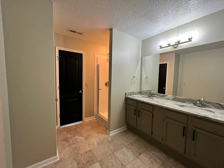 115 Sleepy Hollow Ln — Photo 14