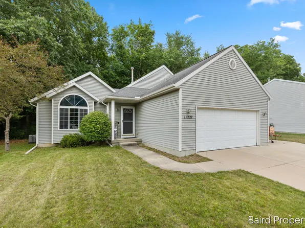11227 Barnsley Rd SE, Lowell, MI 49331